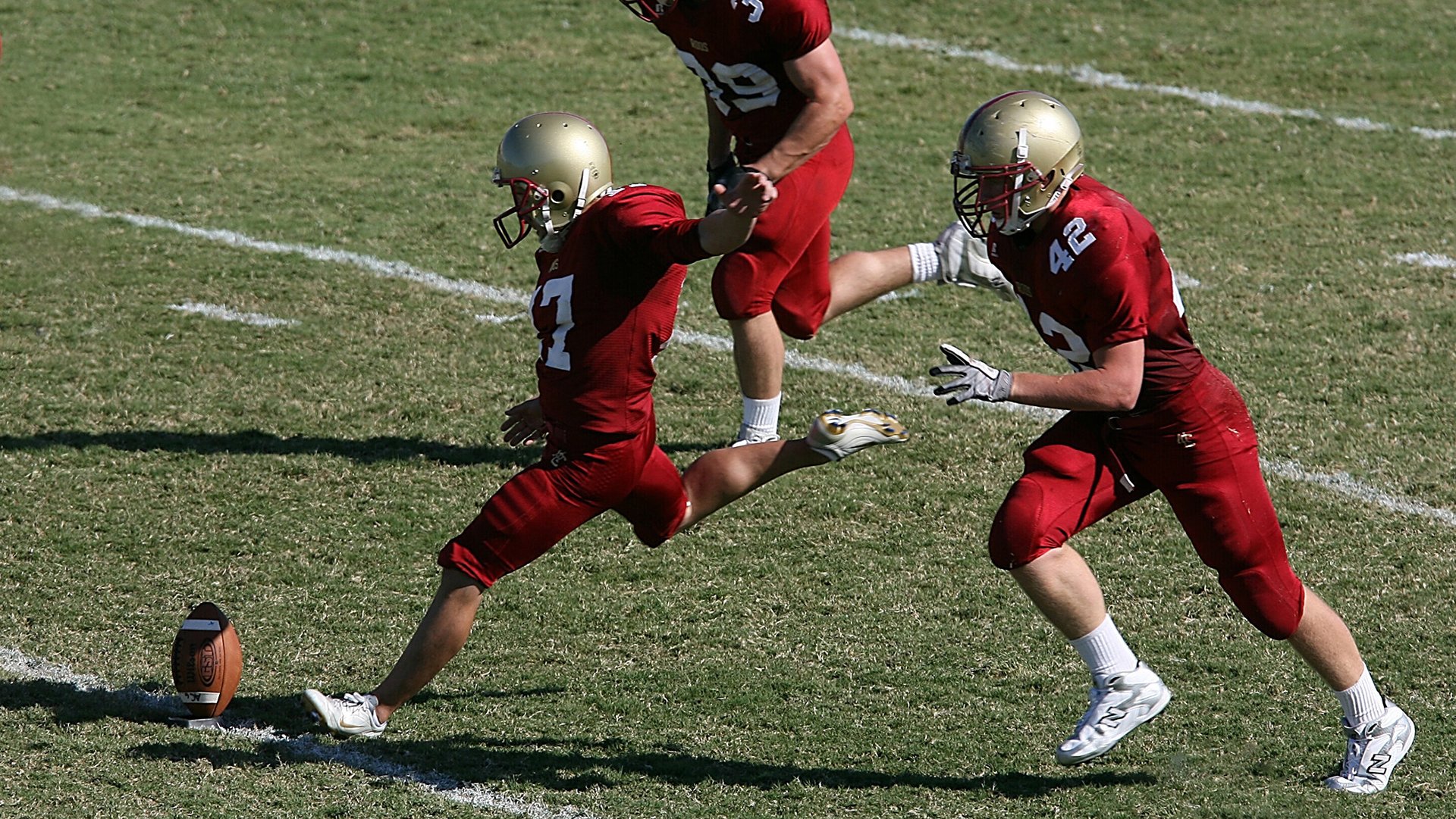 全国青少年足球裁判员“点对点”培训体系全面推广，全国青少年足球比赛